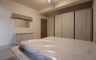 Casa Giroc, 4 camere, 2 bai, curte interioara. - Poză 19