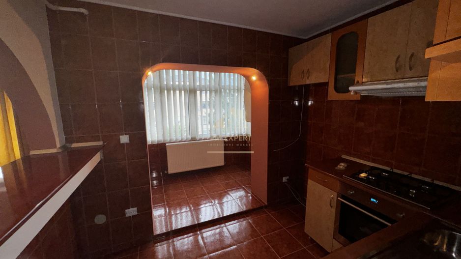 APARTAMENT CAMPULUNG TIP PENTHOUSE, 5 CAMERE GRUI - Poză 27