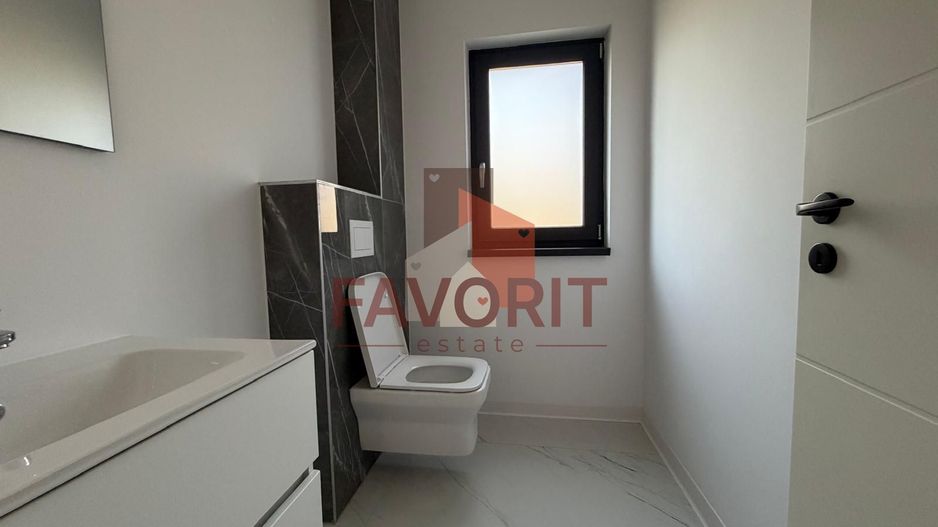Duplex despartit | 5 camere | Garaj | Finisaje premium | 3 bai |Asfalt - Poză 18