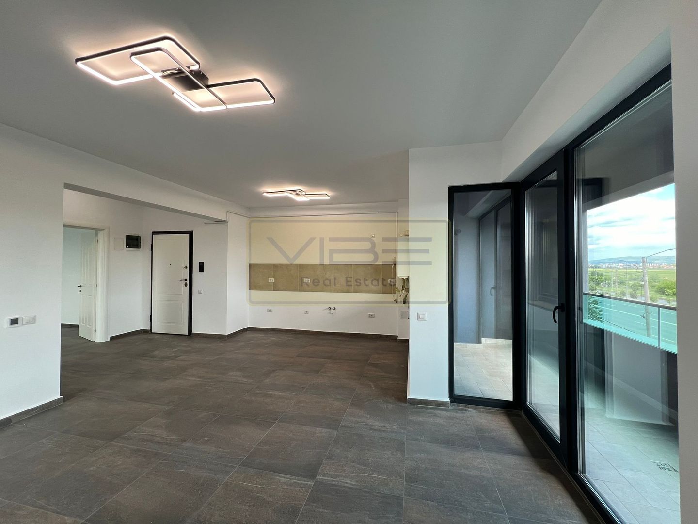 Spatiu modern de birou 70mp 2 locuri parcare subterane Rond Pacurari - Poză 2