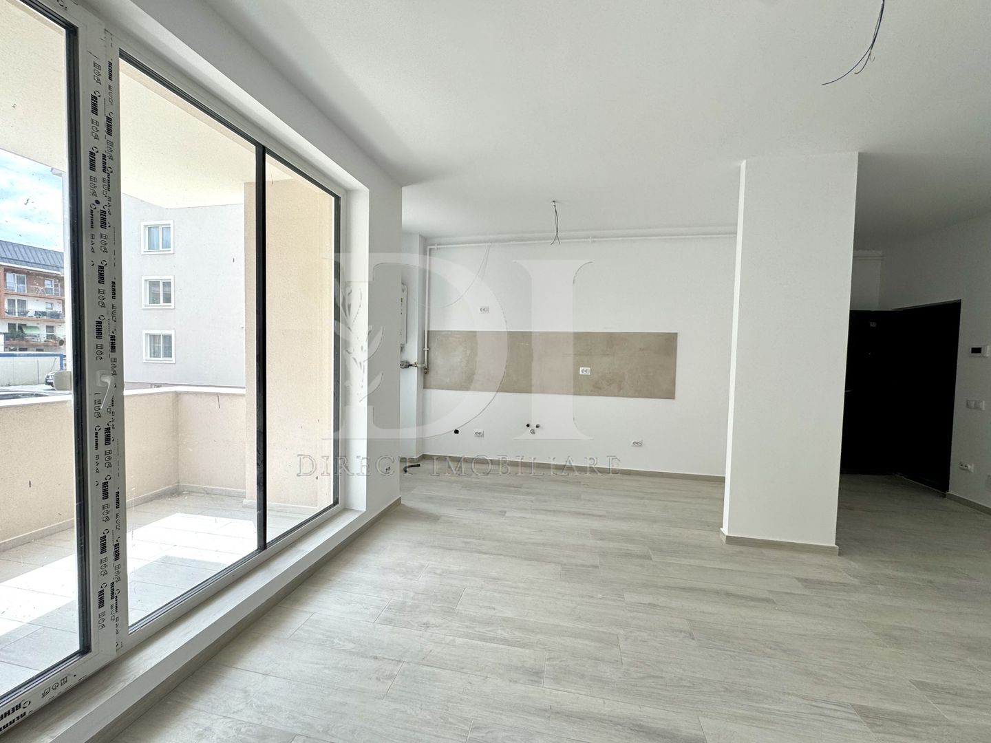 Apartament finisat / parter inalt / Zona Eroilor - Poză 2