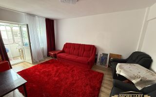 De vânzare apartament 4 camere, decomandat – Vedere dubla spre Parcul Mihai Eminescu si Piata Mica - Poză 1