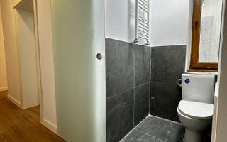 Magheru: 5 camere cu băi proprii – ideal business sau birouri - Poză 6