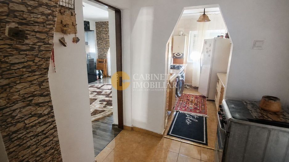 Apartament 2 camere, decomandat – Tomești(Bloc reabilitat) - Poză 3