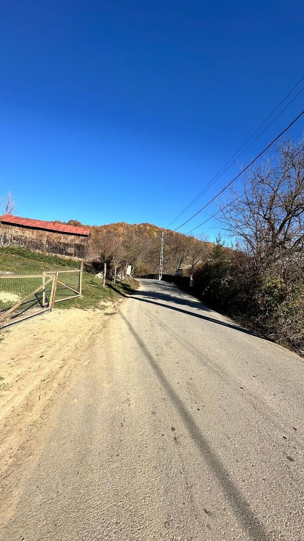 Teren de vanzare, zona montana, vedere panoramica, asfalt, utilitati - Poză 8