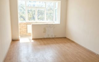 Vanzare apartament 3 camere, Mazepa 1, 61 mp, 75.000 EURO - Poză 1