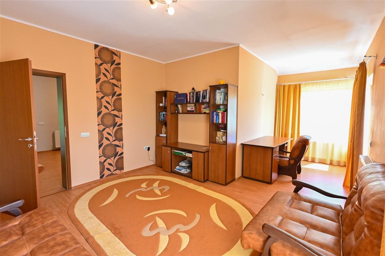 Vila cu 1.500 mp teren, gradina amenajata, linistita zonare,  Halchiu, Brasov - Poză 10