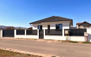 Casă individuală 4 camere de vânzare | Cristian | 105 mp - Poză 1
