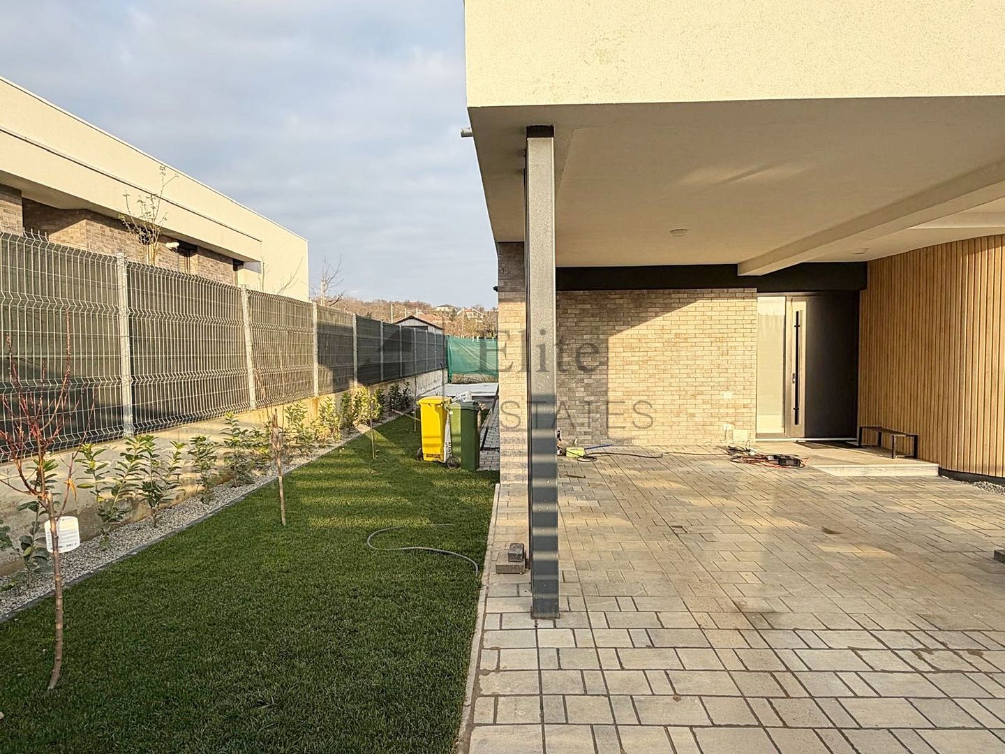 Vila / Casa de vanzare in Oradea, zona Dealuri - Poză 4