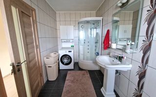 Casa individuala impartita in 2 apartamente | Ianova - Poză 7