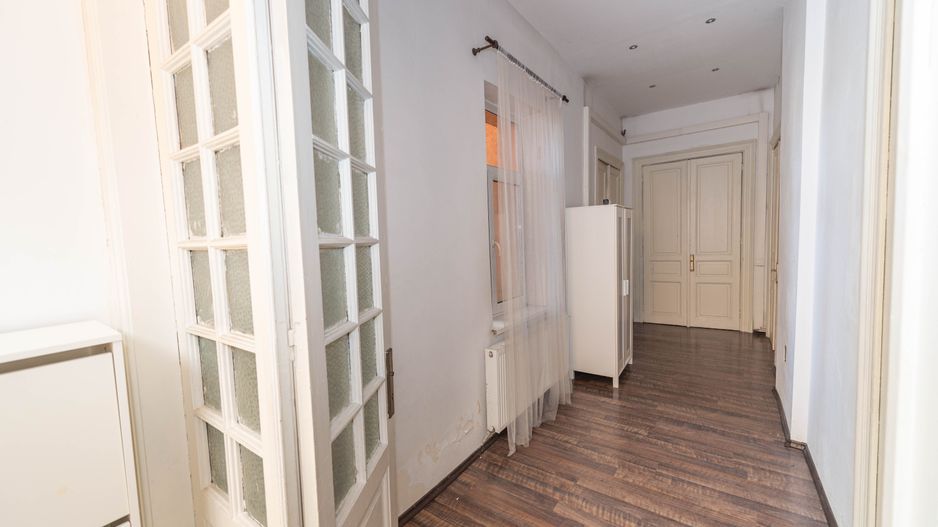 Apartament 3 camere de vanzare, in vila, 83 mp - Poză 8