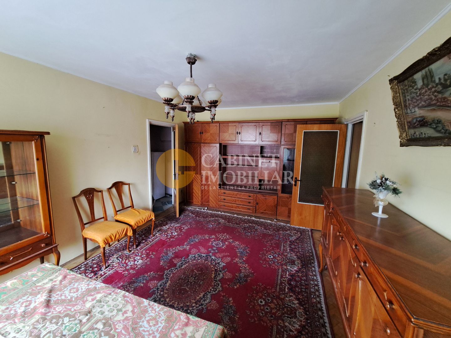 100 mp Ultra-Central: Apartament 4 Camere pe Bd. Independenței (Fără Risc) - Poză 1