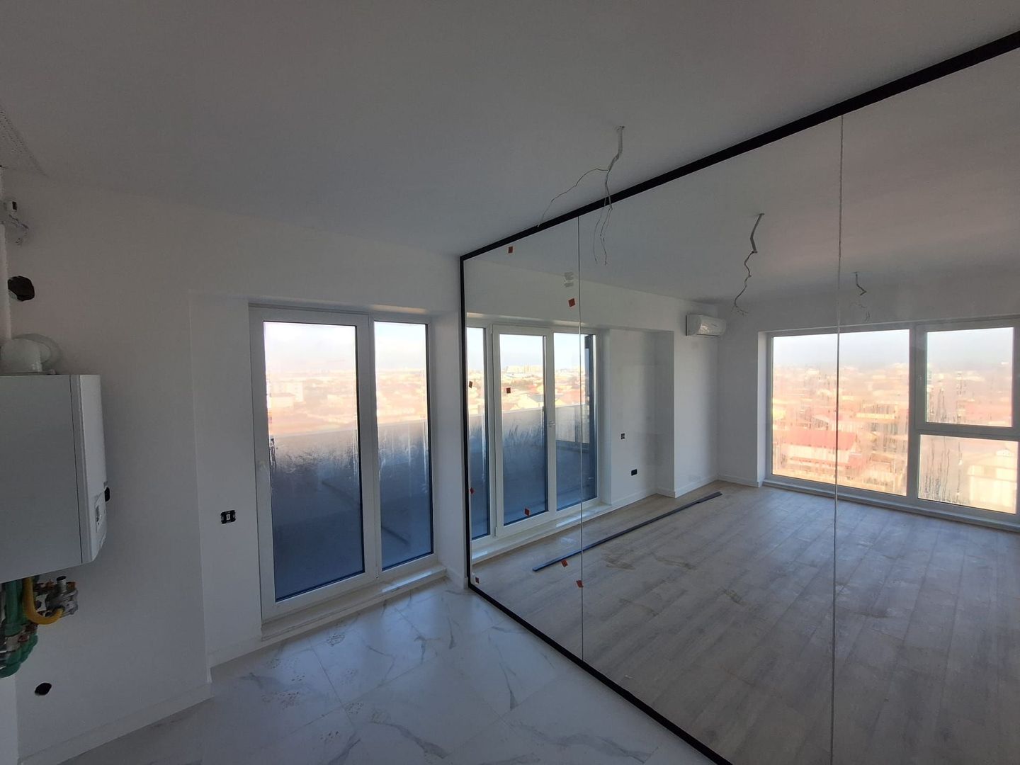 3 CAMERE - 2 BAI-2 BALCOANE - ULTRAFINISAT FINALIZAT  TITAN PALLADY - Poză 2