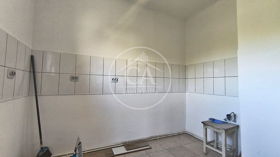 Apartament de vanzare cu 2 camere si curte in zona Centrala, Otadeaa - Poză 6