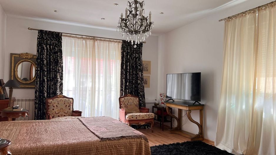 Vilă Superba de Lux de Închiriat în Iancu Nicolae – Confort și Eleganță la Cele - Poză 8