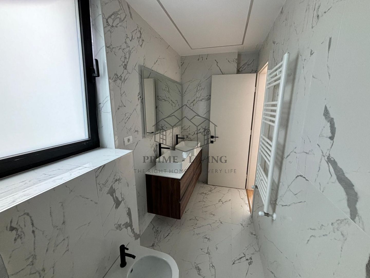 VILA CU 4 DORMITOARE SI PISCINA PRIVATA LA INCHIRIERE IN IANCU NICOLAE - Poză 9