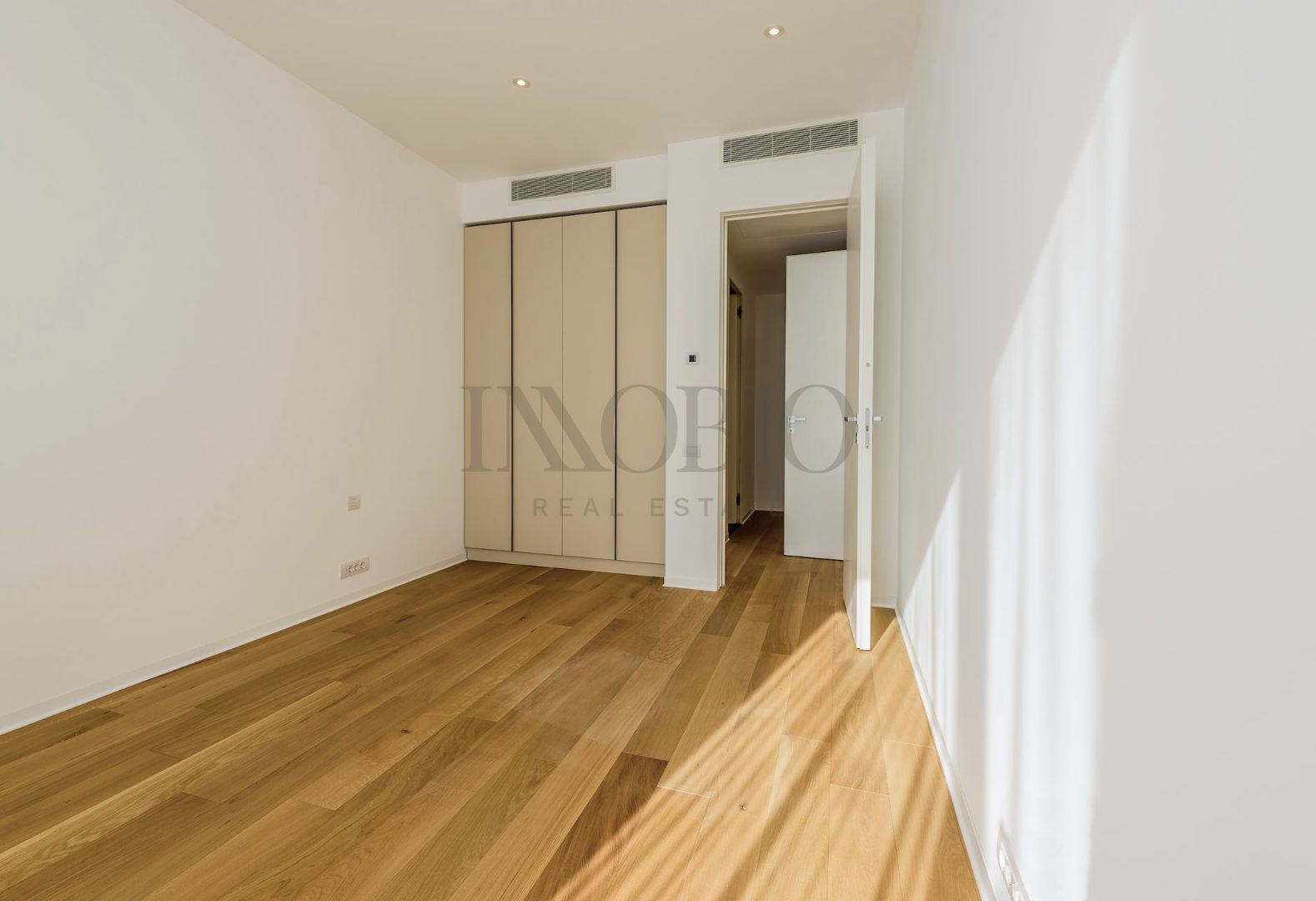 Apartament 3 Camere | One Mamaia | Loc de Parcare - Poză 18