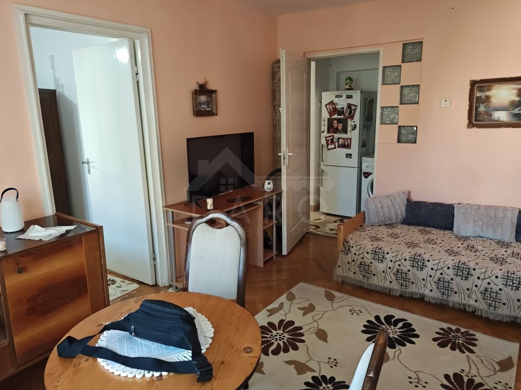 Se vinde apartament cu 2 camere str. Violetelor tg -mures - Poză 7