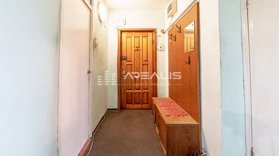 Apartament spațios 3 camere, central - Poză 10