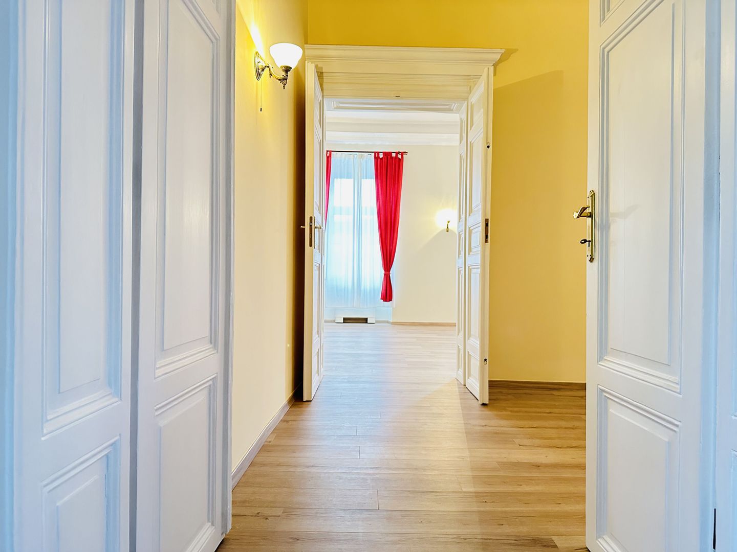 Spațiu Birouri de Închiriat cu Vedere Minunată în P-ta Unirii, Com 0% - Poză 9