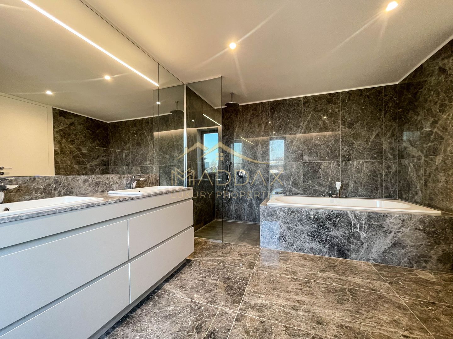 Masterpiece Villa // 940 sqm // 4 parking spaces // Domenii - Poză 76