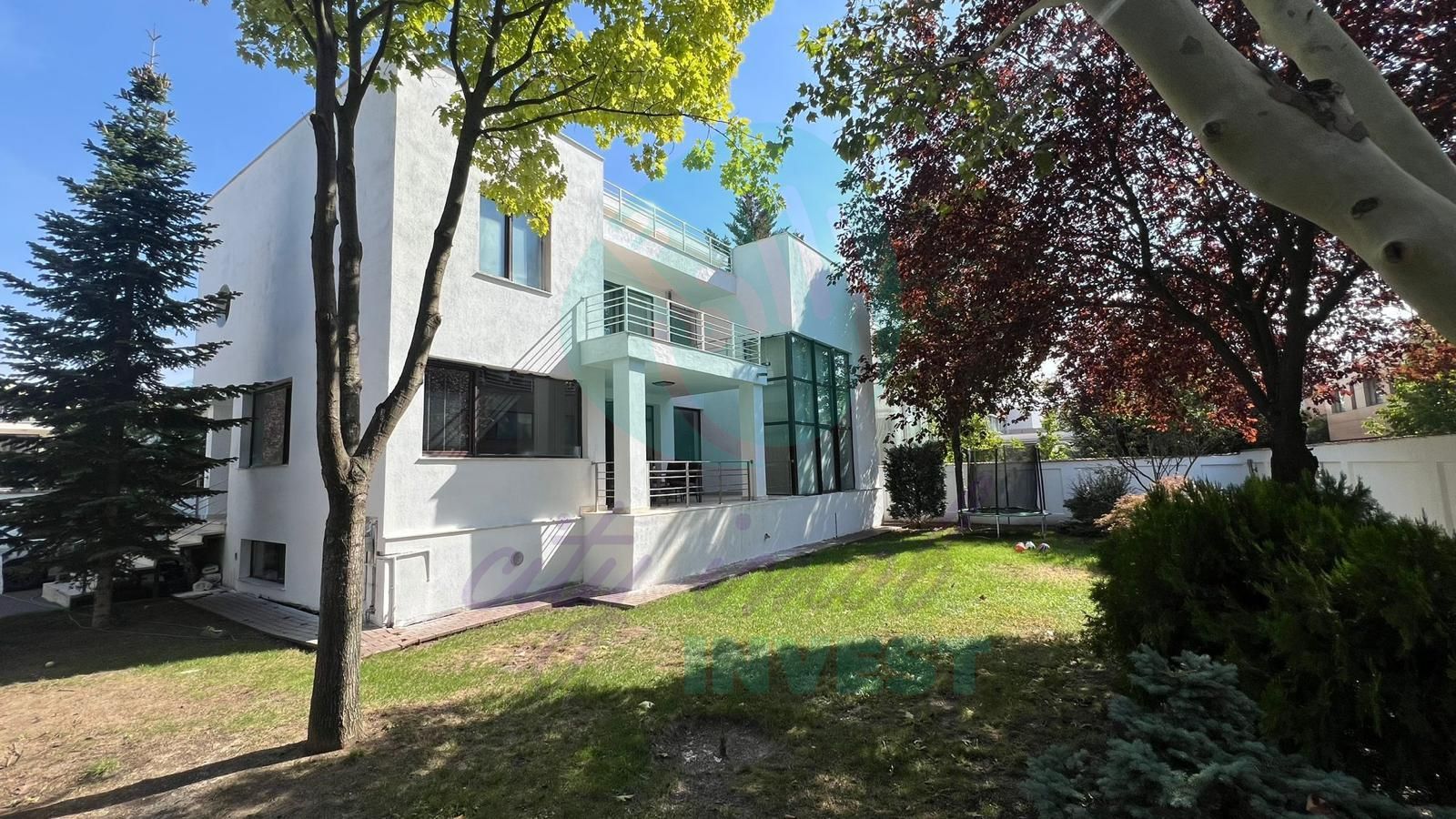 Vila individuala 10 camere Iancu Nicolae- Jolie Ville - Poză 1