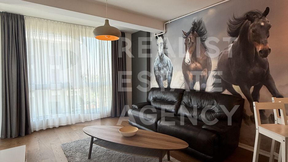 Chirie - Apartament cu terasă și priveliște spre Parcul Verdi - Poză 2