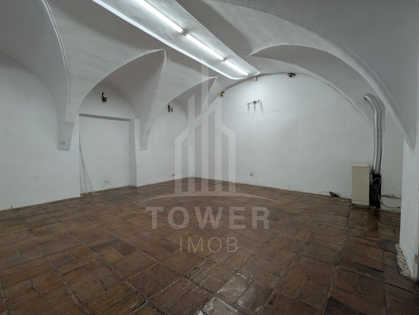 Spațiu comercial/birouri de închiriat - 60 mp utili - Central, Sibiu - Poză 2