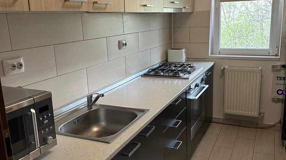 Apartament 3 camere, etaj 1, parcare inclusa, 2 băi, zona Trapezului - Poză 6