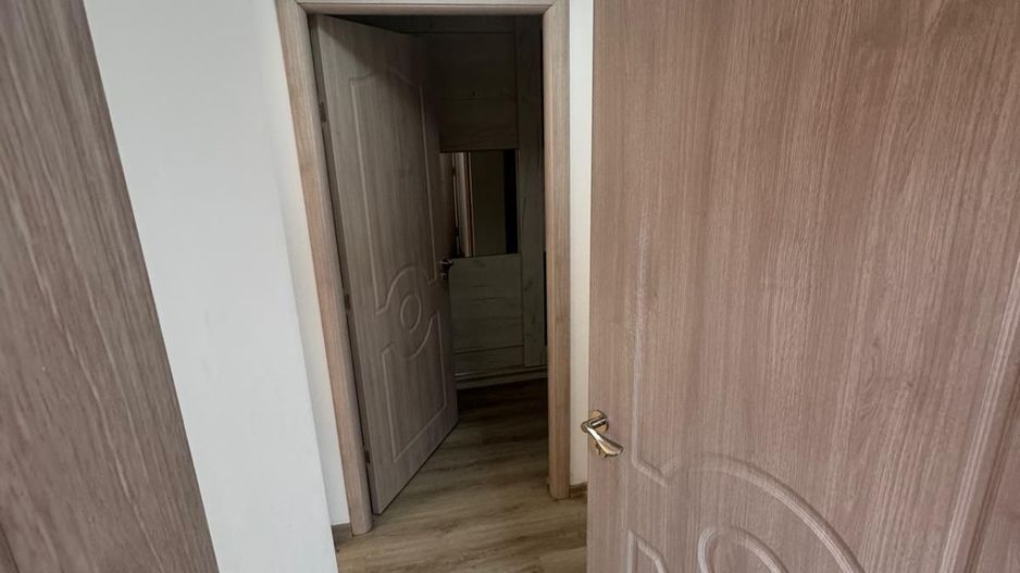 Casă de vânzare – Strada Crinului - Poză 4