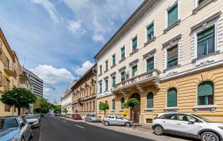 Apartament 98 mp pe bulevardul Decebal, fatada renovata Comision 0