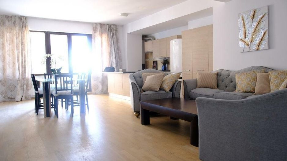 Apartament 4 camere de Lux - Poză 1