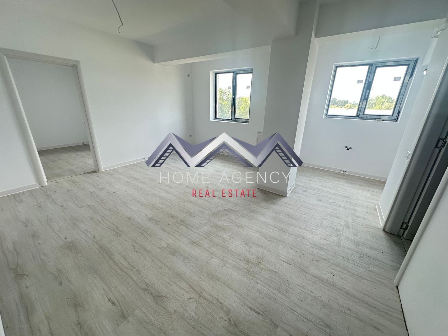 Apartament 2 camere Otopeni central - Poză 1
