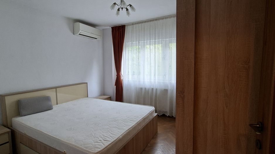 Apartament de inchirat cu 4 camere + garaj- Torontalului - Poză 7