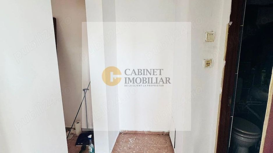 2 camere | Favorit | 56mp | 1982 - Poză 6
