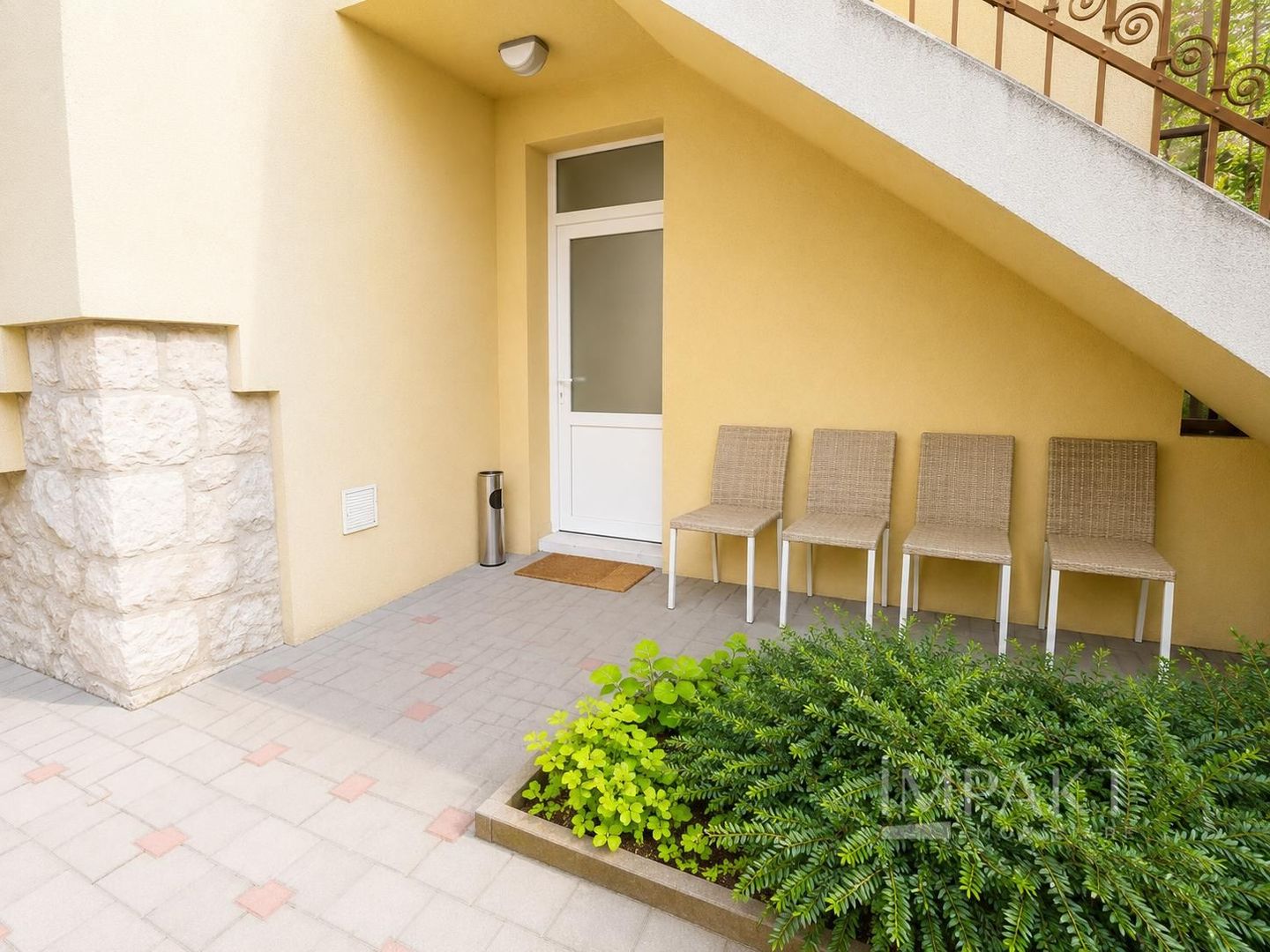 Birouri cu personalitate, curte proprie și parcare – Piața Cipariu - Poză 7