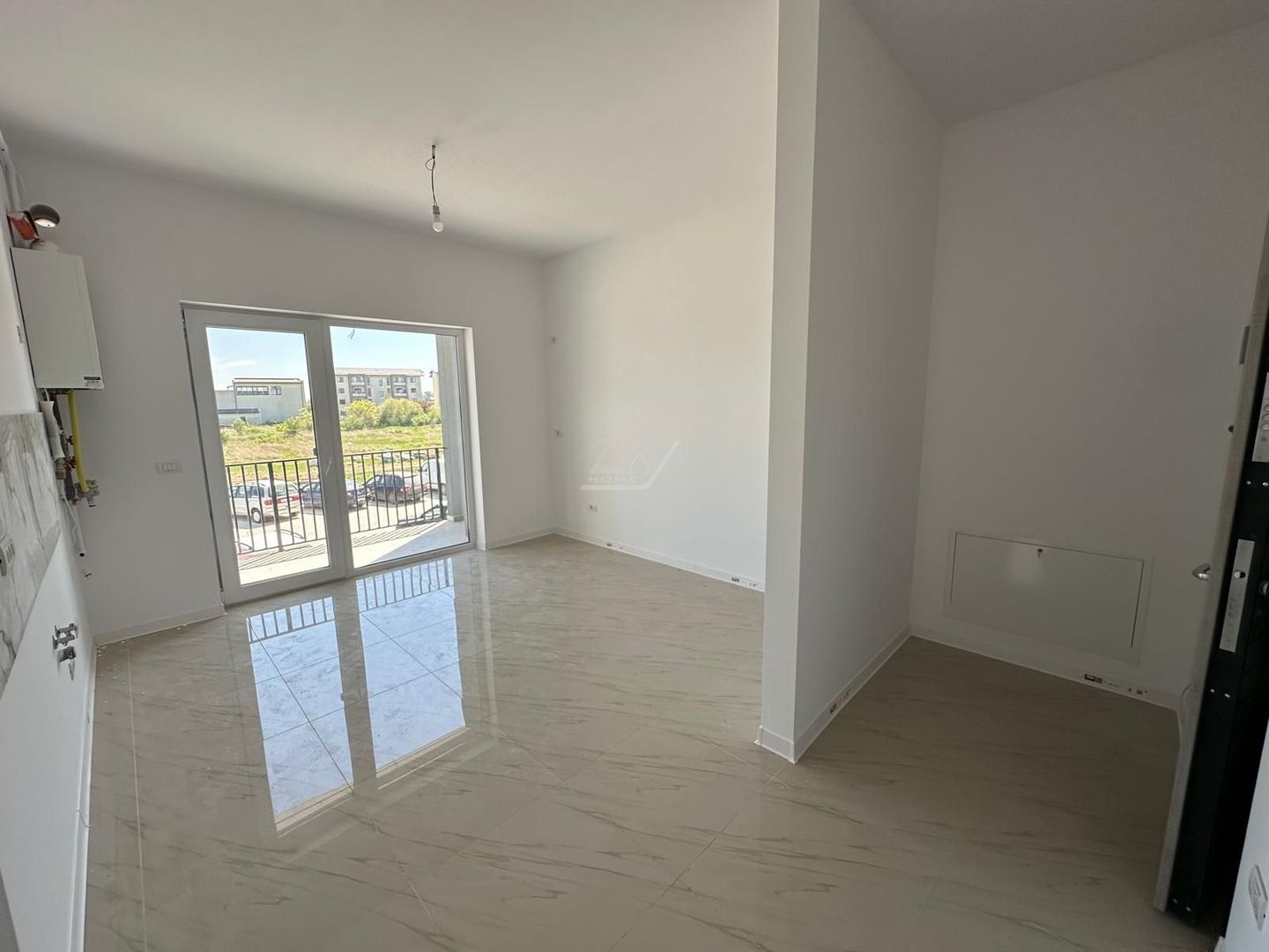 Bloc la asfalt. Gradina 15 mp. Loc de parcare. - Poză 1