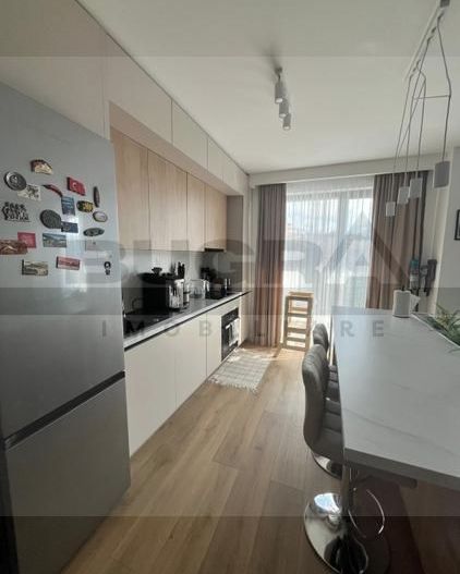 Apartament de 3 camere ultrafinisat, parcare, boxa, zona Golden Tulip - Poză 2