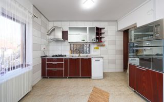 Pensiune/Vilă de vânzare în Bran | 8 camere | 180 mp - Poză 25