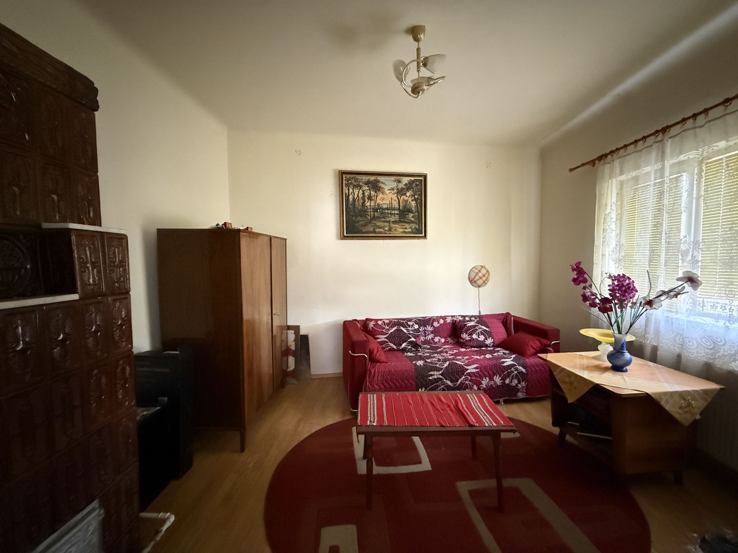 De vanzare apartament de 94MP cu curte de 90 MP - Poză 2