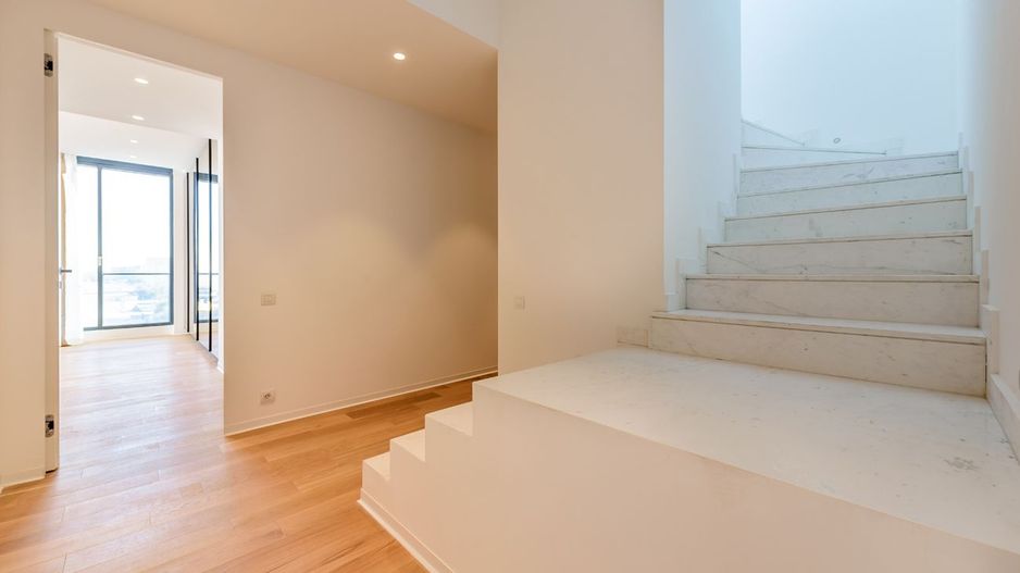 Apartament de 5 camere spațios, situat în zona Nord din Constanța - Poză 9