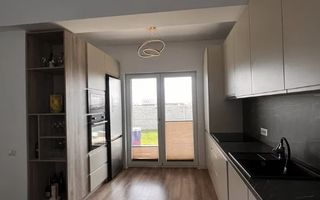 Casă individuală cu 4 camere în cartierul Aerocity, Tunari - Poză 9