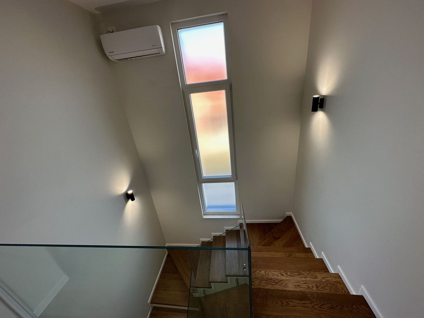 Duplex deosebit cu garaj și subsol - Poză 25