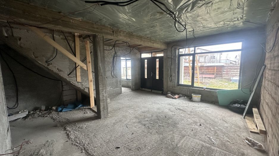 STEFANESTII DE JOS, CASA P+1E, TEREN 242 MP! - Poză 9