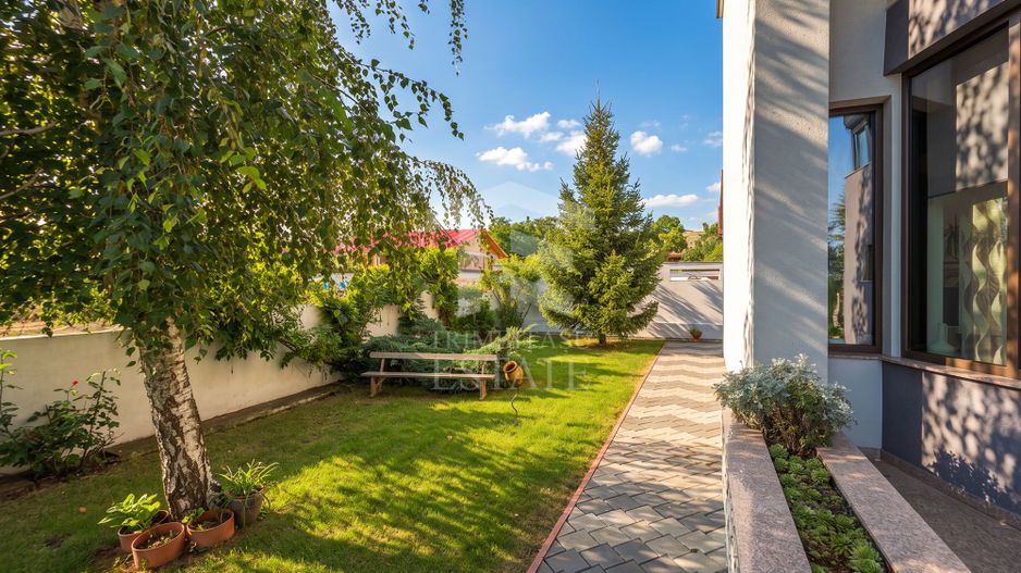 Vilă 342 mp cu piscină și 800 mp teren / 4 dormitoare / Pleașa - Poză 63