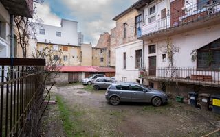 Apartament central de vânzare – la curte comună - Oradea - Poză 14