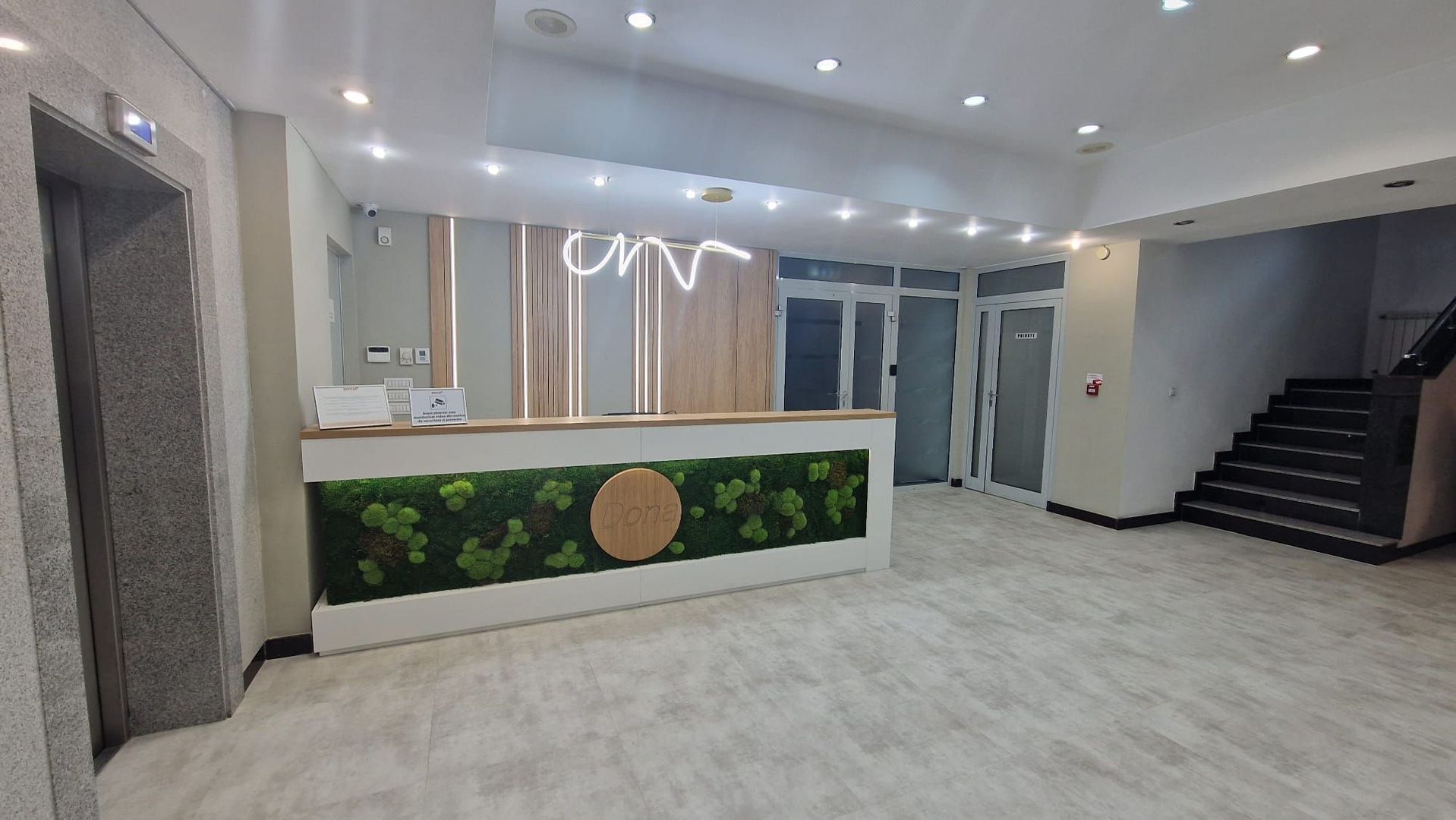 Zero comision, 260-682mp birou mobilat, move-in ready, Romana, 6' metrou - Poză 17