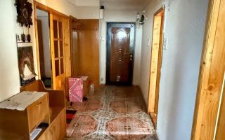 De vanzare apartament 3 camere 86 mp - Poză 3