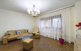 Apartament cu 4 camere, Miorița - Poză 1