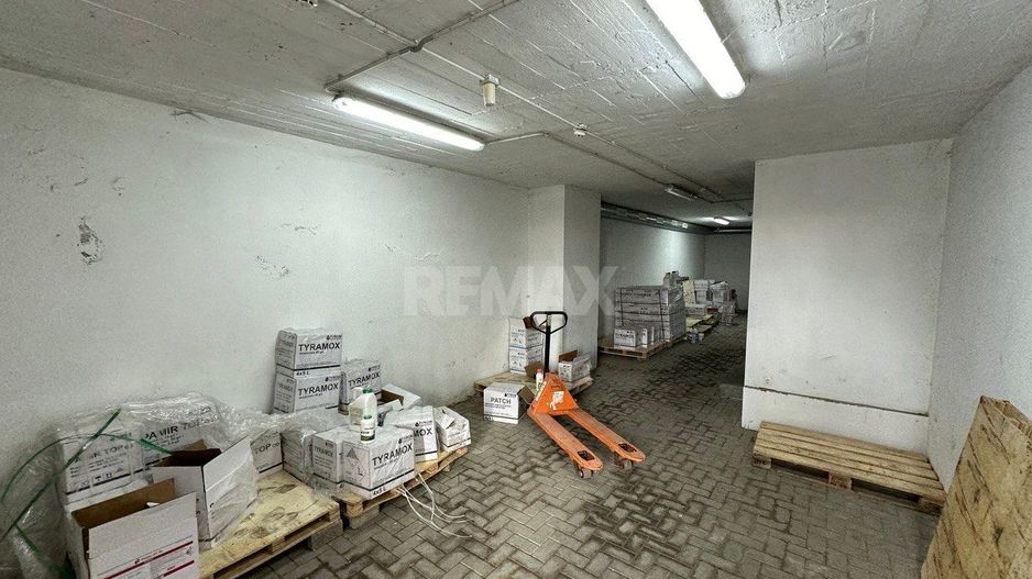 De Vânzare Clădire comercială cu depozit și parcare tiruri. 17 ari. - Poză 21